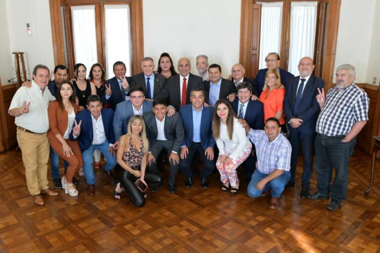 osvaldo-jaldo-juan-manzur-se-reunieron-intendentes-referentes-este-tucumano-979240-134243