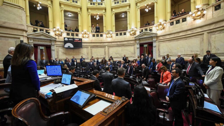 propiedad-privada-se-vuelve-a-tensionar-la-ley-en-el-senado_waxH