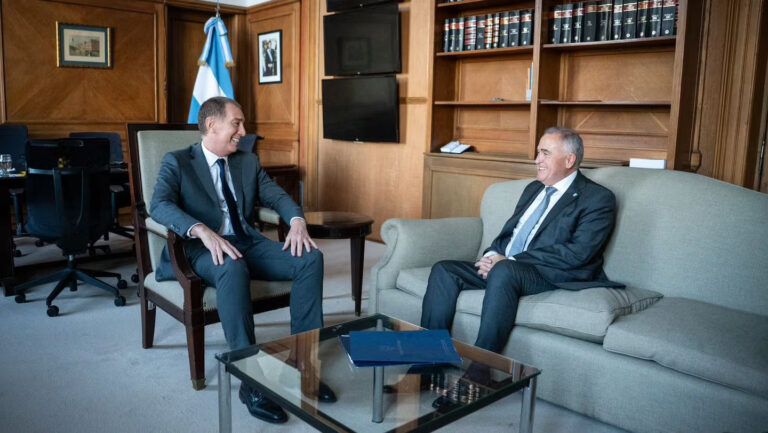 diego-santilli-recibio-a-osvaldo-jaldo-en-casa-rosada-manana-se-reunira-con-juan-pablo-valdes-foto-archivoministerio-del-interior-SOVXVR2L3VGZHLC6JULECHMUAU