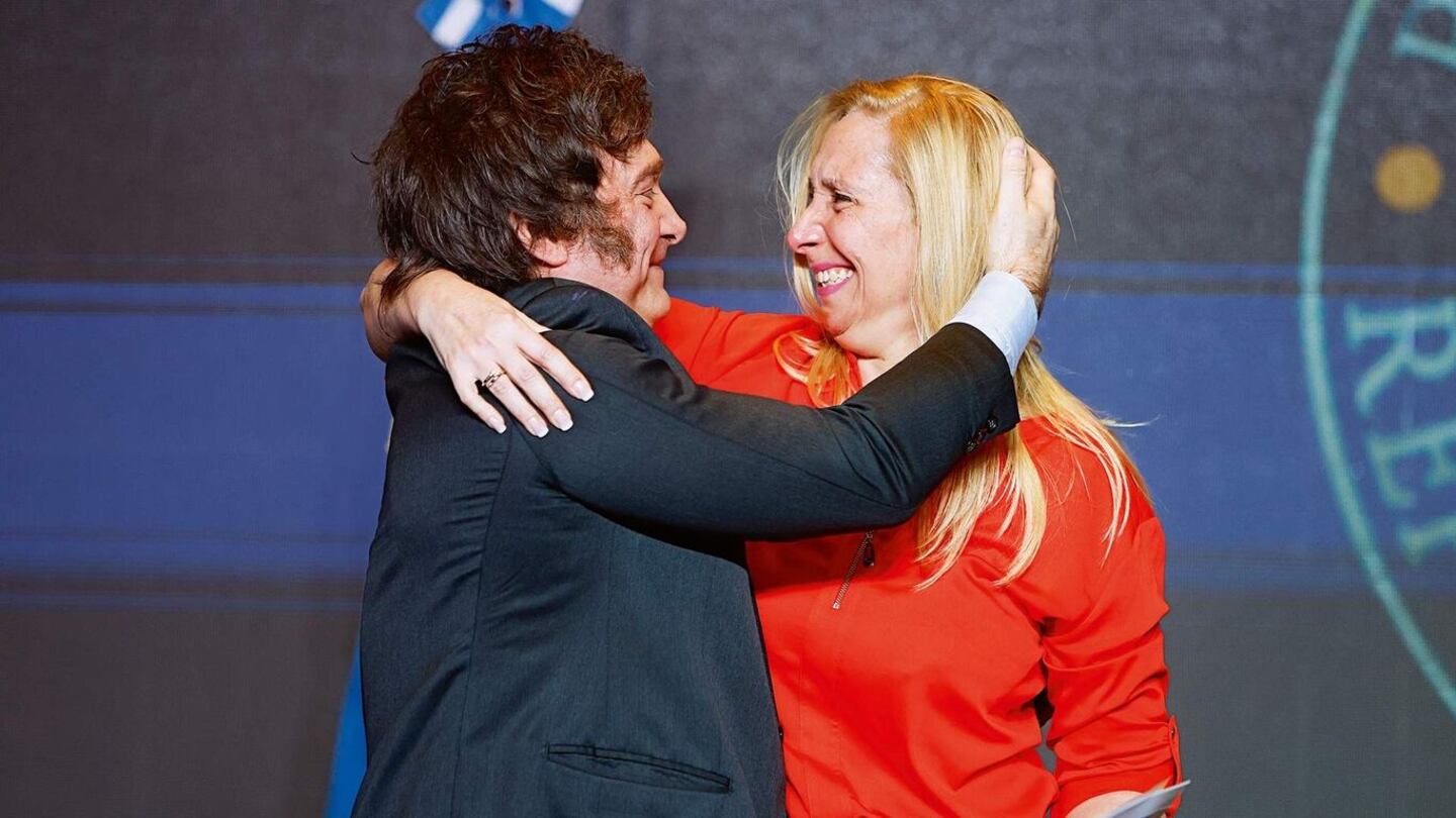 karina-milei-es-un-eslabon-clave-en-la-estructura-del-gobierno-de-su-hermano-javier-VCKL4SS6GBAP5F2UBB26BWRVVI